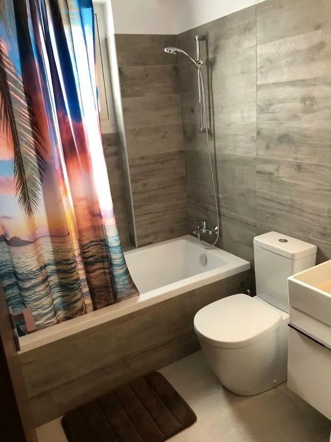 Brand New Lux Apartment Mackenzie Larnaca